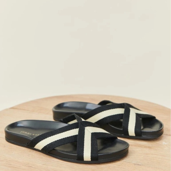 JENNI KAYNE BLACK/WHITE COTTON CROSS OVER SANDAL W/LEATHER INSOLE - NWT - Picture 2 of 8